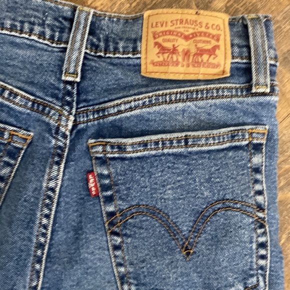 Levi’s Premium Wedgie Straight Button Fly Straight Leg High Waisted - Picture 7 of 8